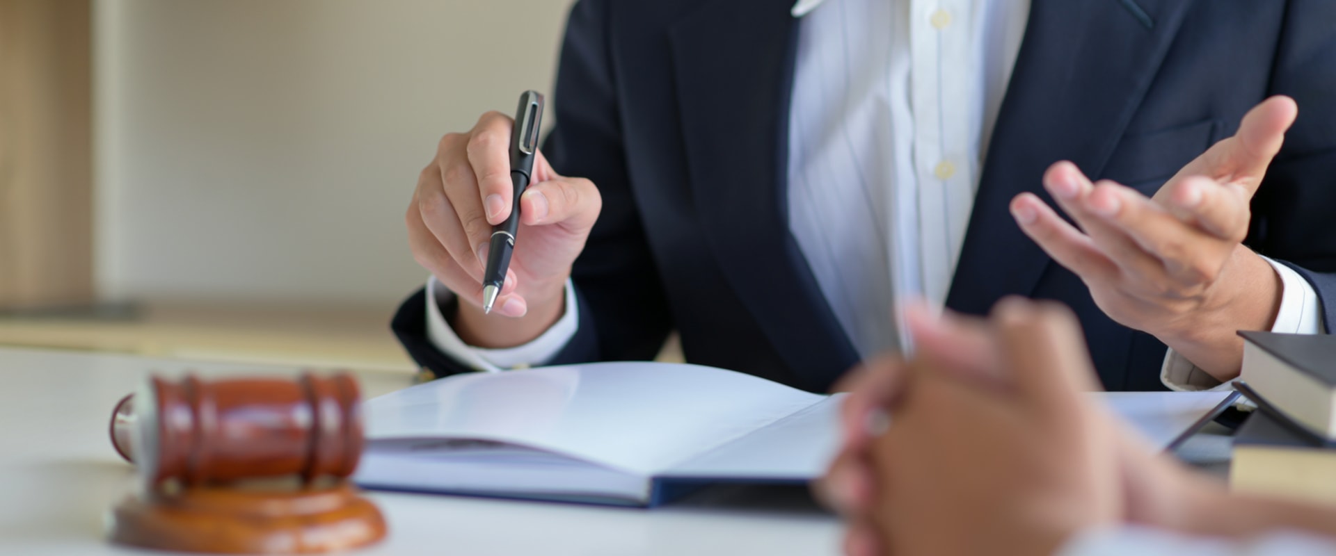 What to Look for When Hiring a Divorce Lawyer in Texas